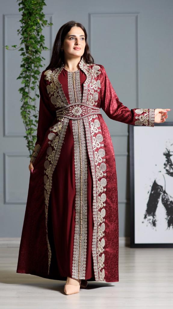 Palestinian Dress Masterpiece. Red